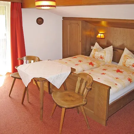 Haus Hochwart 353w